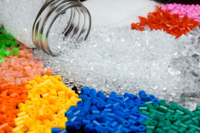 Using Vibration to Reduce Material Cost and Increase Profit Margins in the Plastics Industry